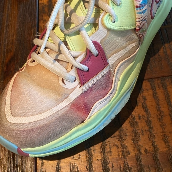 Nike Kyrie 8 Infinity 1 World 1 People - Picture 6 of 14